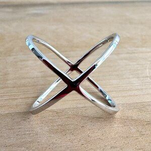 STERLING SILVER 925 Criss-Cross "X" Design Plain Band Ring - size 9